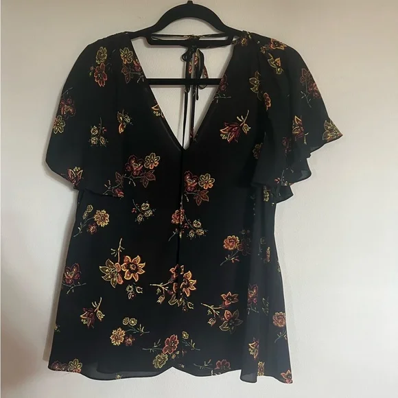 A.L.C. Black & Floral Print Silk Blouse, Size 8 - Picture 4 of 8